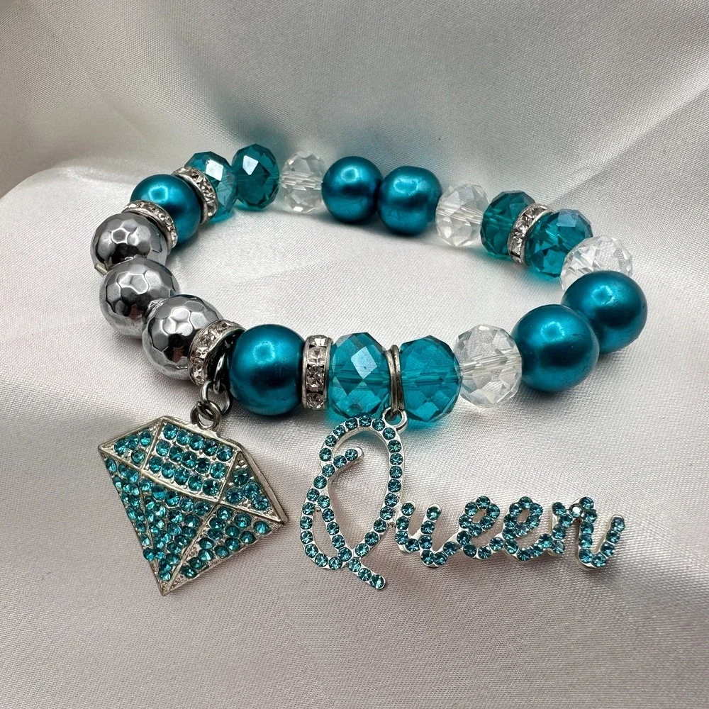Vintage Y2K Rhinestones Queen Diamond Charm Silver Tone Bracelet Beaded Jewelry